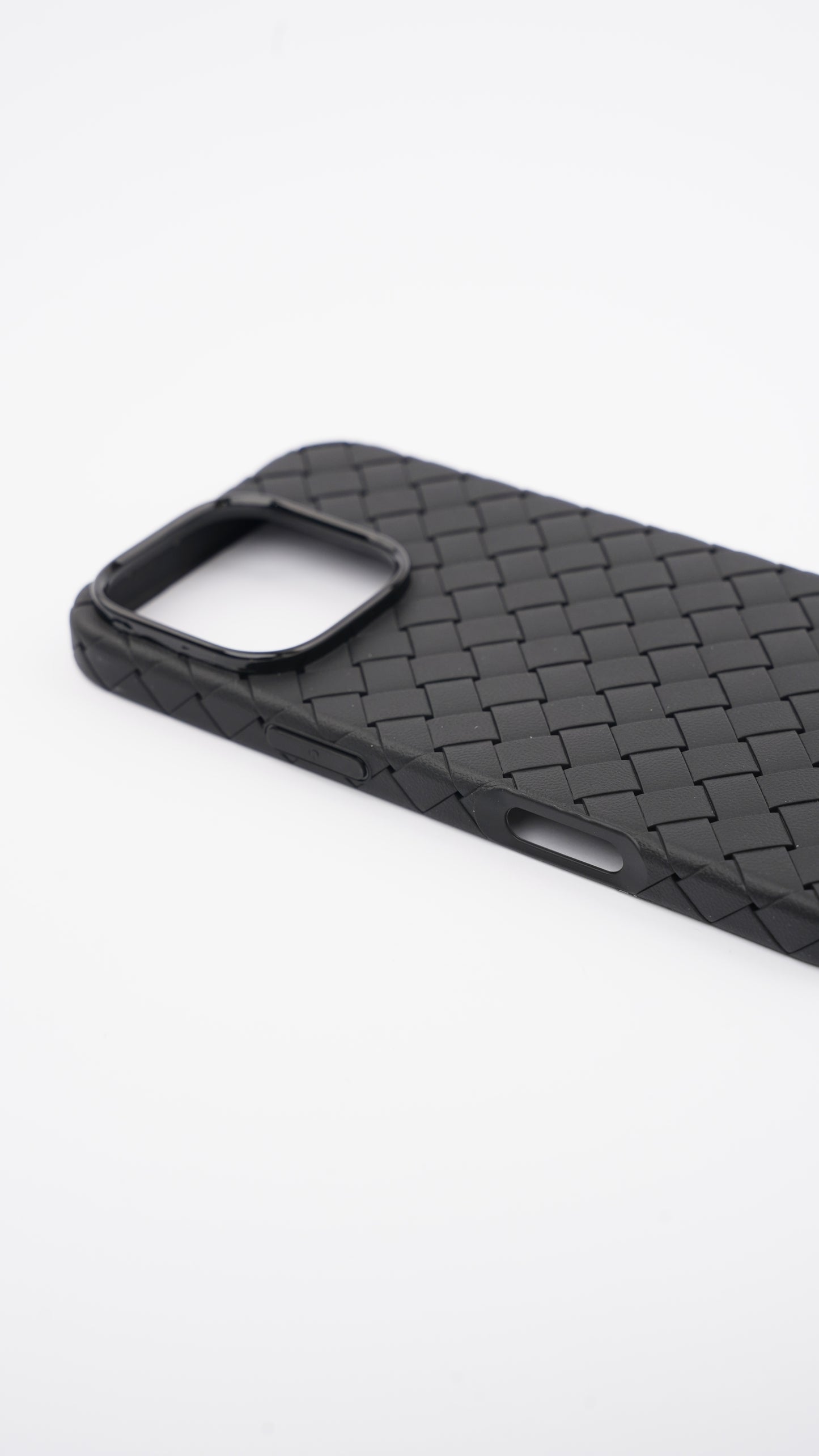 Woven Leather Case for iPhone 15
