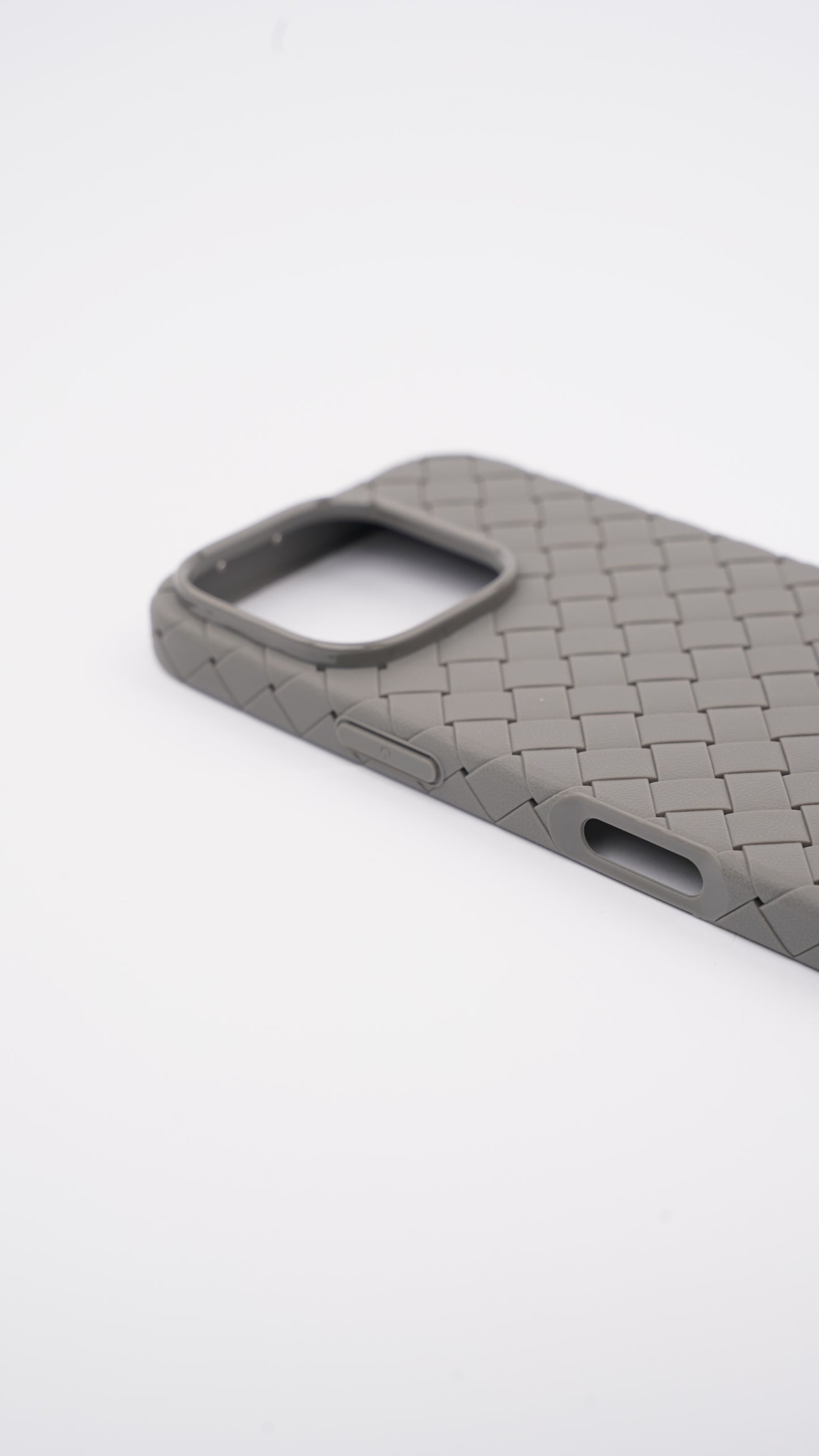 Woven Leather Case for iPhone 16 Pro Max